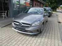 Gebraucht Mercedes A180 122 PS (89 kW) 2017 Mountaingrau  met. Kleinwagen