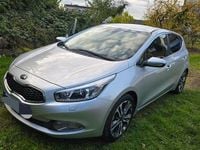Gebraucht Kia Ceed Spirit 135 PS (99 kW) 2014 Silber Kleinwagen