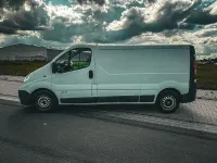 Gebraucht Renault Traffic 114 PS (83 kW) 2008 Weiß Van / Kleinbus