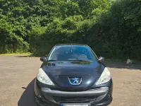 Gebraucht Peugeot 206 60 PS (44 kW) 2010 Schwarz Limousine