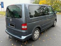 Usata VW Multivan 174 CV (127 kW) 2004 Grigio Monovolume
