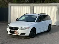 Gebraucht Volvo V50 109 PS (80 kW) 2010 Weiß Kombi