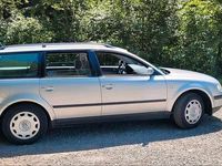 Gebraucht VW Passat 125 PS (91 kW) 1999 Silber Kombi