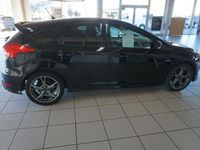 Gebraucht Ford Focus ST-Line 140 PS (102 kW) 2018 Schwarz Limousine