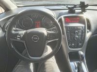 Gebraucht Opel Astra Innovation 140 PS (102 kW) 2011 Rot Kombi