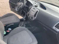 Gebraucht Hyundai i20 77 PS (56 kW) 2011 Schwarz Kleinwagen