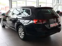 Gebraucht VW Passat 150 PS (110 kW) 2024 Schwarz Kombi