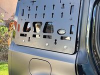 Gebraucht Land Rover Defender SE Dynamic 300 PS (220 kW) 2023 Schwarz SUV