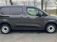 Gebraucht Peugeot Partner 131 PS (96 kW) 2019 Lackierung platiniumgrau Van / Kleinbus