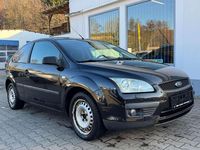 Gebraucht Ford Focus Trend 145 PS (106 kW) 2005 Pantherschwarz Limousine