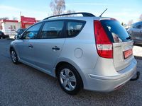 Gebraucht Hyundai i30 Edition 109 PS (80 kW) 2011 Silber Kombi