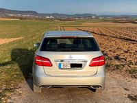 Gebraucht Mercedes B220 184 PS (135 kW) 2018 Silber Van / Kleinbus