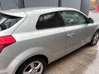 Gebraucht Kia Ceed 126 PS (92 kW) 2009 Silber Kleinwagen