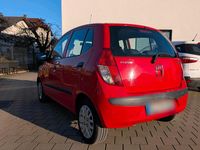 Gebraucht Hyundai i10 49 PS (36 kW) 2010 Rot Kleinwagen
