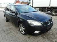 Gebraucht Kia Ceed Sportswagon 128 PS (94 kW) 2011 Schwarz Kombi