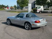 Używany Mazda MX5 110 KM (80 kW) 1999 Srebrny Kabriolet
