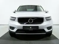 Gebraucht Volvo XC40 Momentum 180 PS (132 kW) 2020 Glacier silver (metallic) SUV