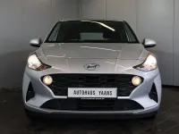 Gebraucht Hyundai i10 Select 67 PS (49 kW) 2023 Silber Kleinwagen