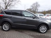 Gebraucht Ford Kuga Titanium 150 PS (110 kW) 2016 Grau SUV