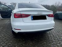 Gebraucht Audi A3 Attraction 110 PS (80 kW) 2016 Weiß Limousine