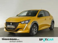 Gebraucht Peugeot e-208 Allure 100 kW (136 PS) 2023 Gelb Kleinwagen