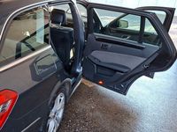 Gebraucht Mercedes E220 Avantgarde 170 PS (125 kW) 2012 Grau Limousine