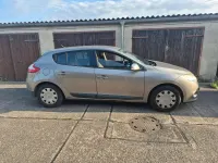 Gebraucht Renault Mégane 101 PS (74 kW) 2010 Braun Limousine