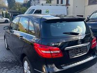 Gebraucht Mercedes B180 109 PS (80 kW) 2012 Schwarz Van / Kleinbus