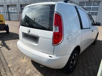 Gebraucht Skoda Roomster 60 PS (44 kW) 2007 Weiß Van / Kleinbus