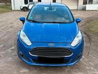 Gebraucht Ford Fiesta 95 PS (69 kW) 2013 Blau Kleinwagen