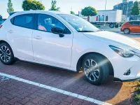 Gebraucht Mazda 2 Edition 90 PS (66 kW) 2017 Weiß Kleinwagen