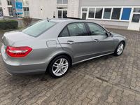 Gebraucht Mercedes E250 204 PS (150 kW) 2012 Grau Limousine