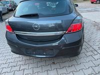 Gebraucht Opel Astra GTC Selection 140 PS (102 kW) 2009 Grau Coupé