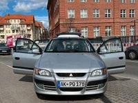 Gebraucht Mitsubishi Space Star 98 PS (72 kW) 2004 Silber Van / Kleinbus