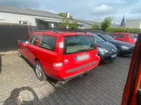 Gebraucht Volvo V70 163 PS (119 kW) 2006 Rot Kombi