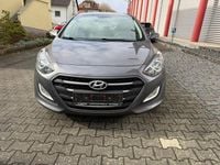 Gebraucht Hyundai i30 Trend 101 PS (74 kW) 2016 Grau Limousine