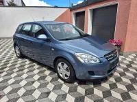 Gebraucht Kia Ceed LX 109 PS (80 kW) 2008 Baltikblau met. Kleinwagen