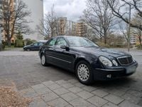 Second-hand Mercedes E320 224 CP (164 kW) 2003 Albastru Berlinǎ