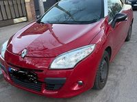 Gebraucht Renault Mégane Cabriolet 140 PS (102 kW) 2013 Rot Cabrio