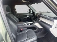 Gebraucht Land Rover Defender SE Dynamic 300 PS (220 kW) 2025 Pangea green SUV