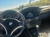 Second-hand BMW 320 177 CP (130 kW) 2007 Negru Break