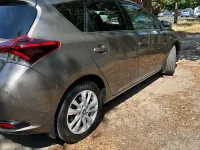 Gebraucht Toyota Auris 101 PS (74 kW) 2019 Grau Kleinwagen