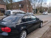 Gebraucht BMW 320 184 PS (135 kW) 2010 Schwarz Limousine