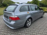 Gebraucht BMW 525 177 PS (130 kW) 2006 Grau Kombi