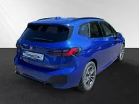 Gebraucht BMW 220 M Sport 163 PS (119 kW) 2025 Portimao blau metallic Coupé