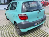 Gebraucht Toyota Yaris Luna 68 PS (50 kW) 2000 Grün Limousine