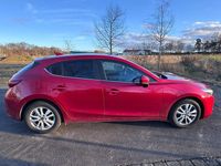 Gebraucht Mazda 3 Exclusive-Line 120 PS (88 kW) 2017 Rot Limousine