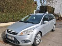 Gebraucht Ford Focus 109 PS (80 kW) 2009 Silber Kombi