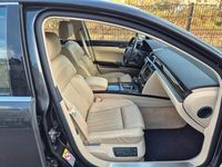 Gebraucht VW Phaeton 239 PS (175 kW) 2011 Grau Limousine