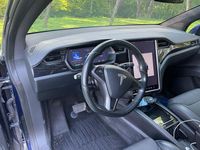 Second-hand Tesla Model X 244 kW (332 CP) 2018 Albastru SUV